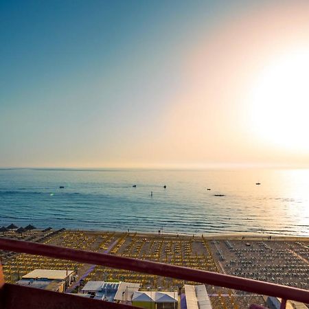 Hotel Atlantic Vista Mare Pesaro Luaran gambar