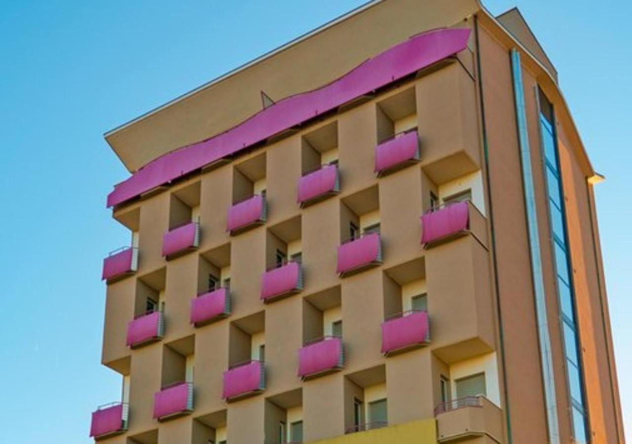 Hotel Atlantic Vista Mare Pesaro Luaran gambar