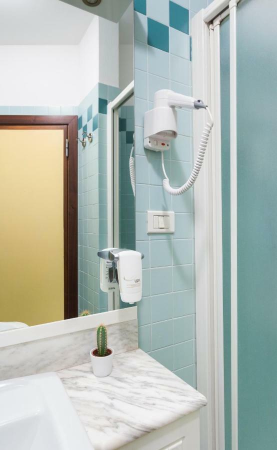 Hotel Atlantic Vista Mare Pesaro Luaran gambar