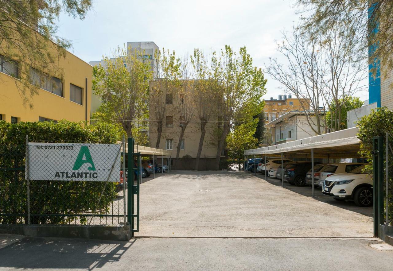 Hotel Atlantic Vista Mare Pesaro Luaran gambar