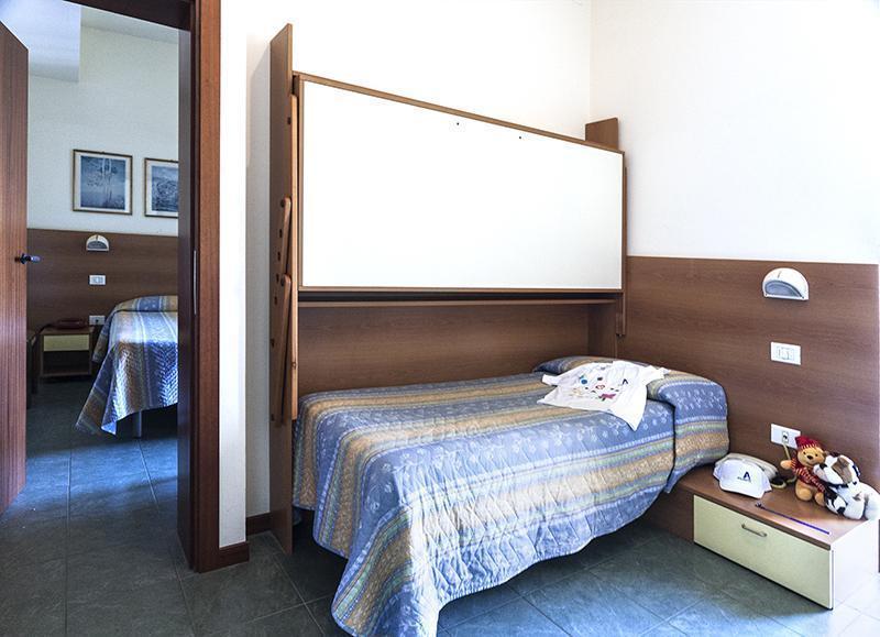 Hotel Atlantic Vista Mare Pesaro Luaran gambar