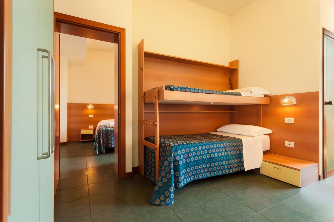 Hotel Atlantic Vista Mare Pesaro Luaran gambar